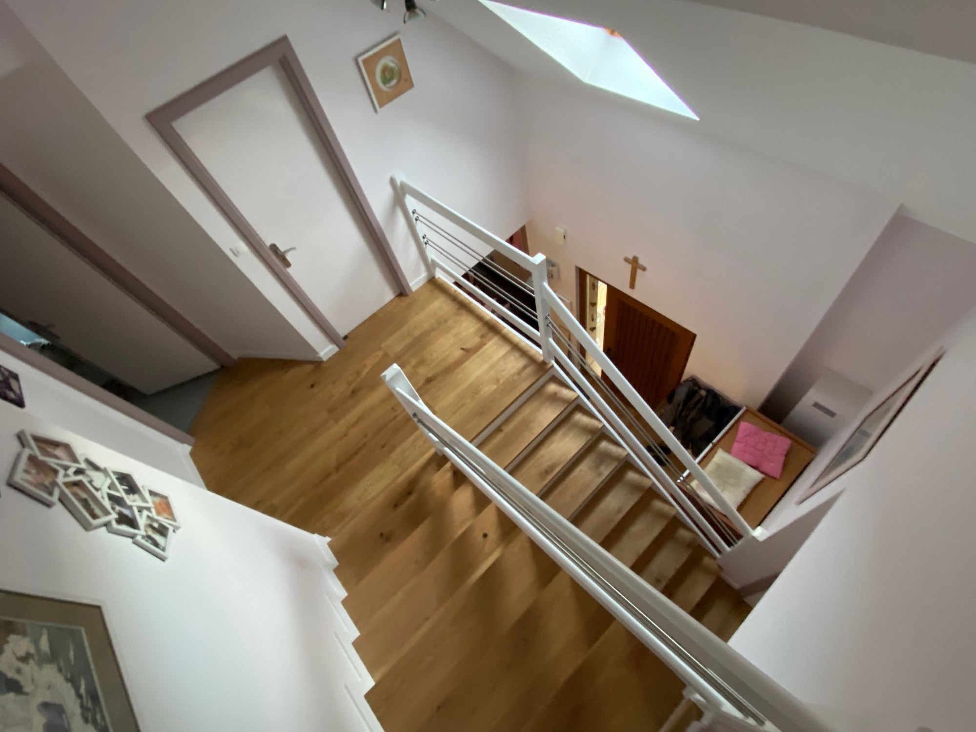 HABILLAGE COMPLET D&#8217;UN ESCALIER PARQUET HKS FINITION HONEY &#8211; SENTHEIM (68) Guebwiller